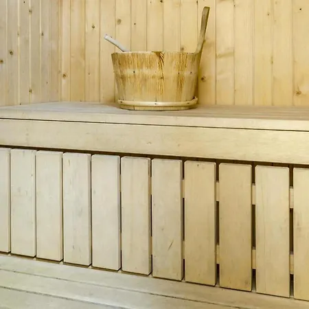 Lovely In With Sauna شقة